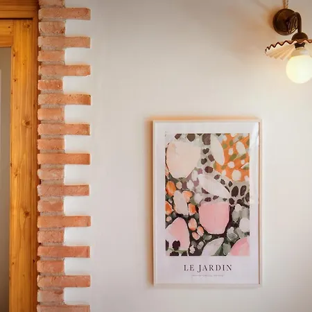 Casa Del Bosco * 아피